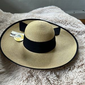 Toyo braid hat. Beautiful summer UPF 50 sun hat. NWT never worn.